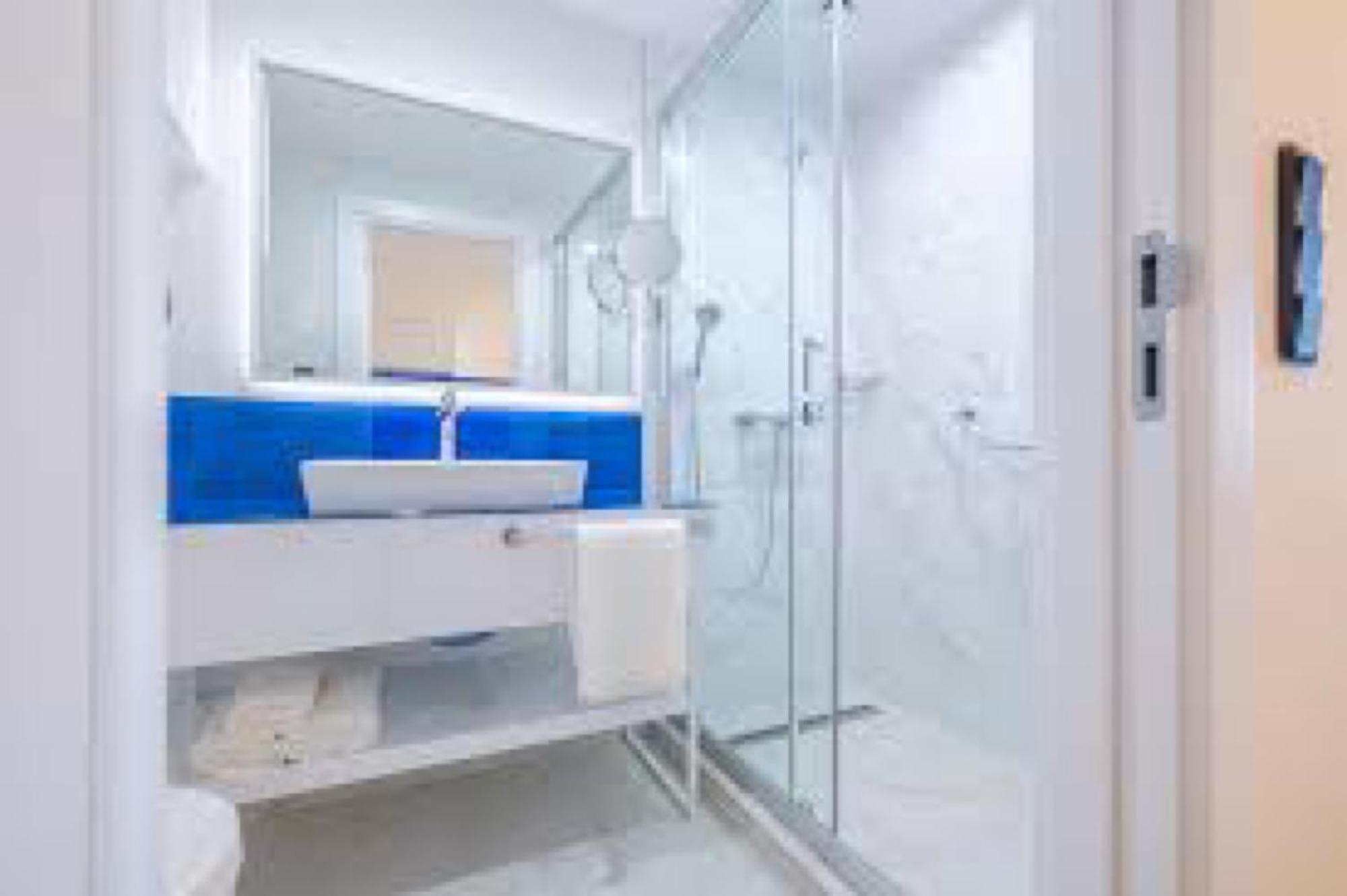 Sea View Orbi City Aparthotel Batumi Exterior foto
